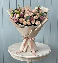 Букет цветов из:  Розы и Лизиантусы в Павловское