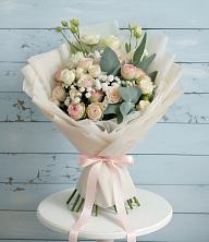 Букет цветов из:  Розы и Лизиантусы в Павловское