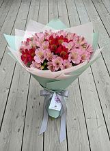 Букет цветов из:  Альстромерии в Павловское