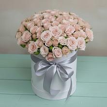 Цветочная композиция из Розы в шляпной коробке в Павловское