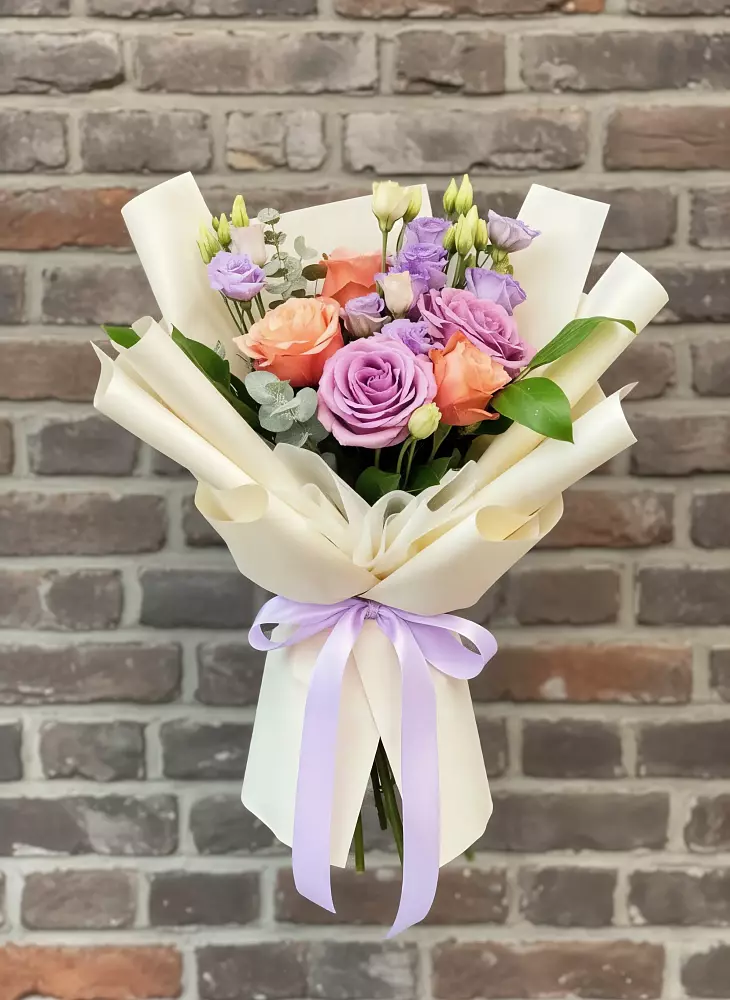 Букет цветов из: Лизиантусы и Розы в Павловское