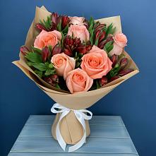 Букет цветов из:  Розы и Альстромерии в Павловское