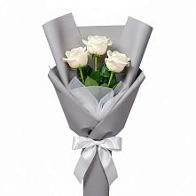Букет 3 белые розы в Павловское