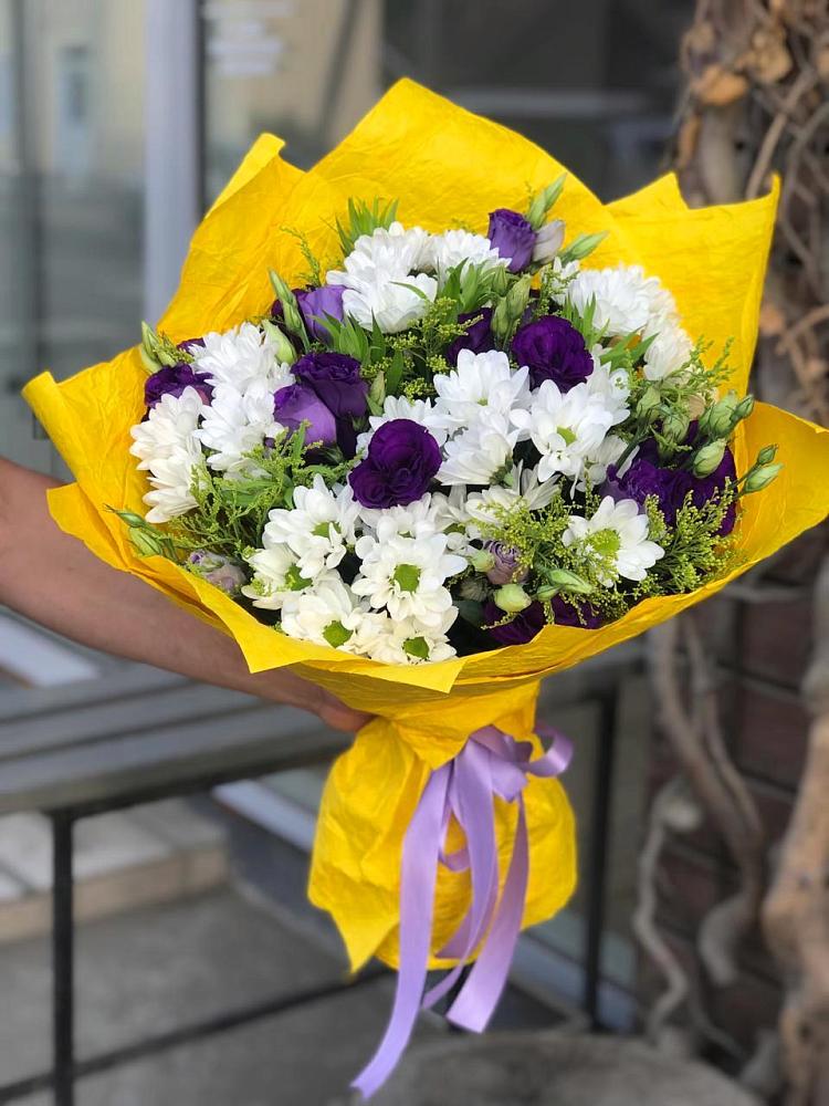 Букет цветов из: Ирисы, Хризантемы и Ромашки в Павловское
