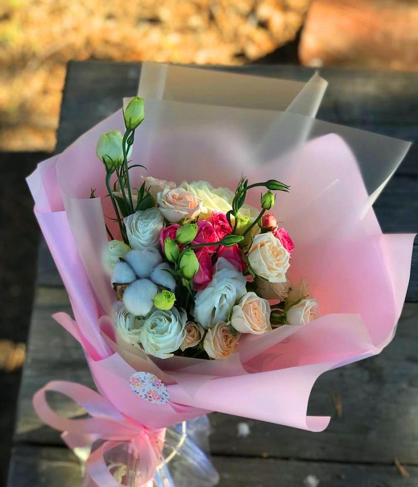 Букет цветов из: Розы и Лизиантусы в Павловское