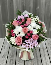 Букет цветов из:  Альстромерии, Гвоздики, Розы и Хризантемы в Павловское