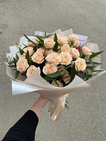 Букет Кремовые розы Латте в Павловское