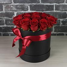 Цветочная композиция из Розы в шляпной коробке #REPLACE_PRED# Павловское