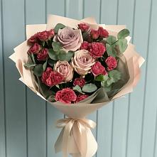 Букет цветов из:  Гвоздики и Розы в Павловское