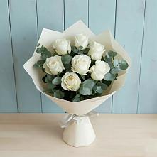 Букет Белые розы в Эвкалипте в Павловское