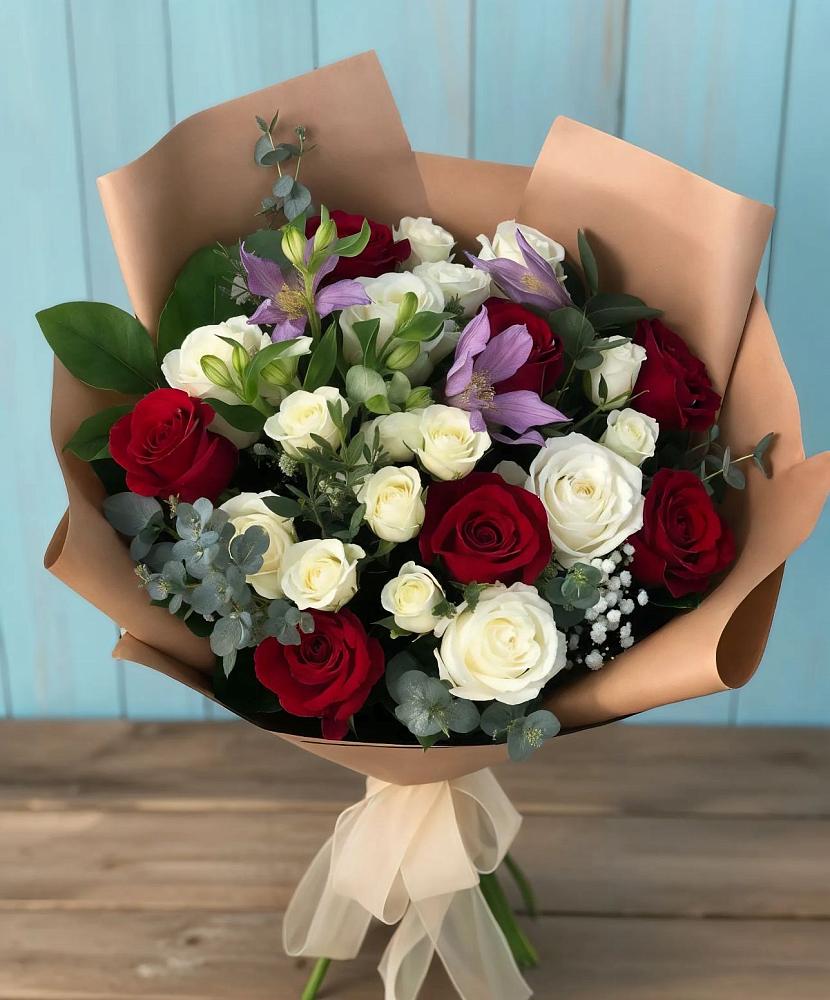 Букет цветов из: Розы и Альстромерии в Павловское