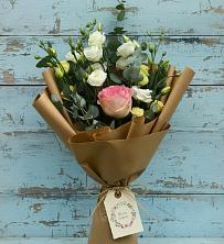 Букет цветов из:  Розы и Лизиантусы в Павловское